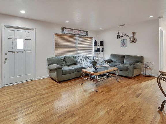 5th image of 511 S Elsasser St
