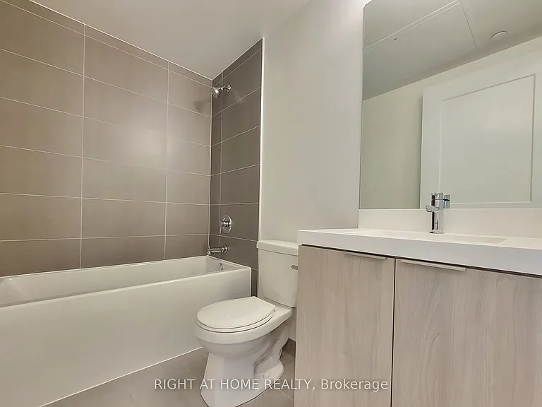 28 Widmer St #3720 — Photo 12
