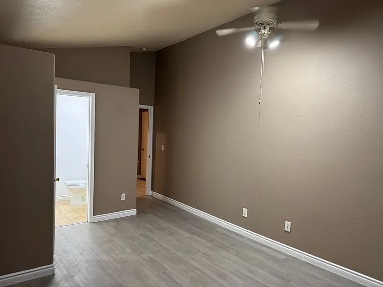 3736 Rose Canyon Dr — Photo 12