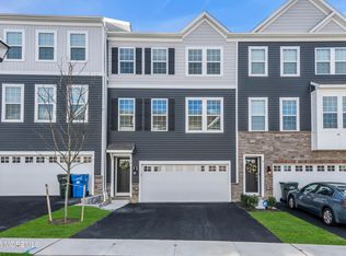 4 Rothbury Ct, Tinton Falls, NJ 07753