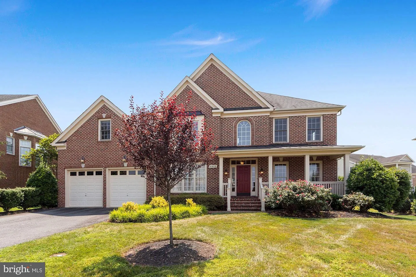 4 bed, 5.5 bath, 5574 sqft, $4,250 — Photo 2