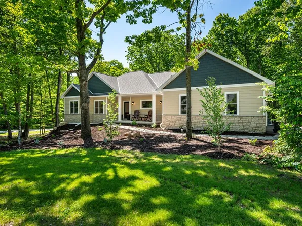 7886 Apple Ridge Rd, Egg Harbor, WI 54209