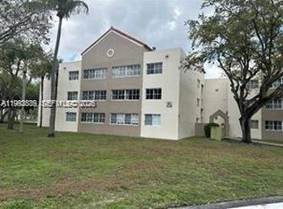 6155 NW 186th St APT 207, Hialeah, FL 33015