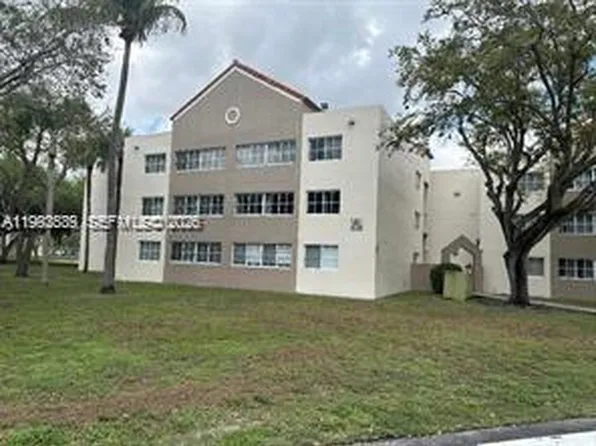 6155 NW 186th St, Hialeah, FL