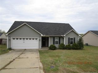 165 Wolfpoint Dr, Fayetteville, NC 28311