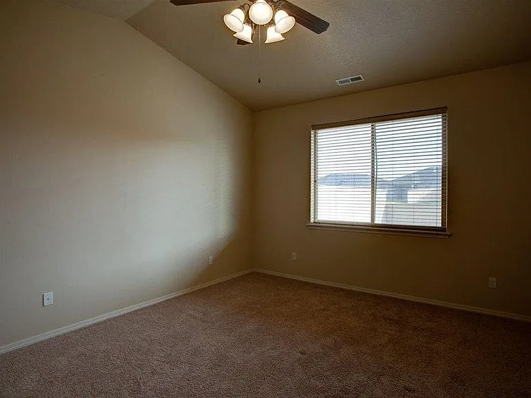Bramasole Dr — Photo 22