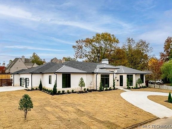 3rd image of 2501 S Birmingham Pl
