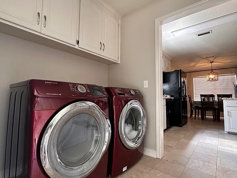 113 Cumberland Dr — Photo 2