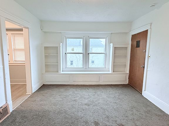 4th image of 905 E 139th St #2