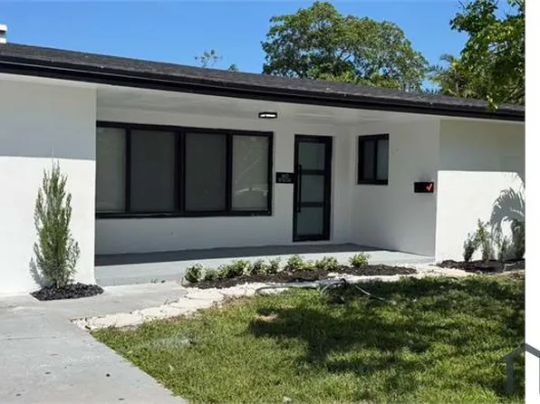 160 SE 15th Ave, Pompano Beach, FL 33060