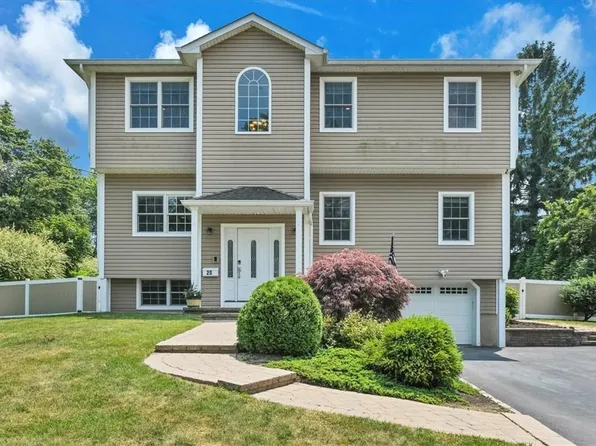 20 Kreuz Drive, West Nyack, NY 10994