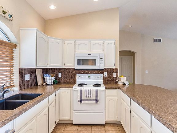4th image of 7917 E Naranja Ave