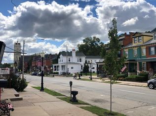 448 Bluff St #4, Dubuque, IA 52001