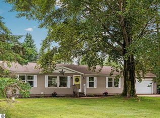 4242 E 46th Rd, Cadillac, MI 49601