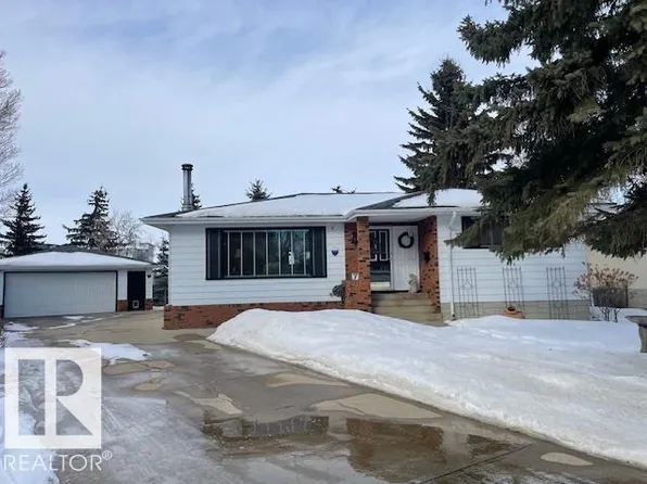 7 Galloway Rd NW, Strathcona County, AB T8A 3K8