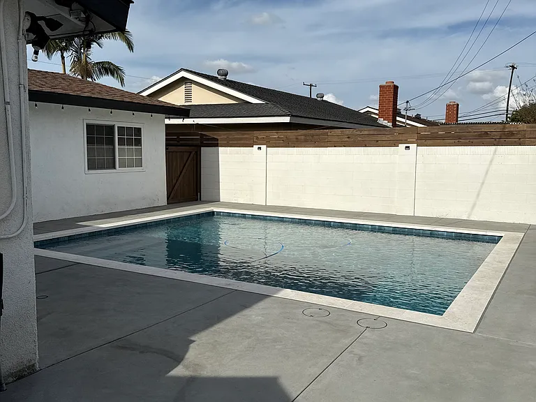 12862 Sylvan St — Photo 6