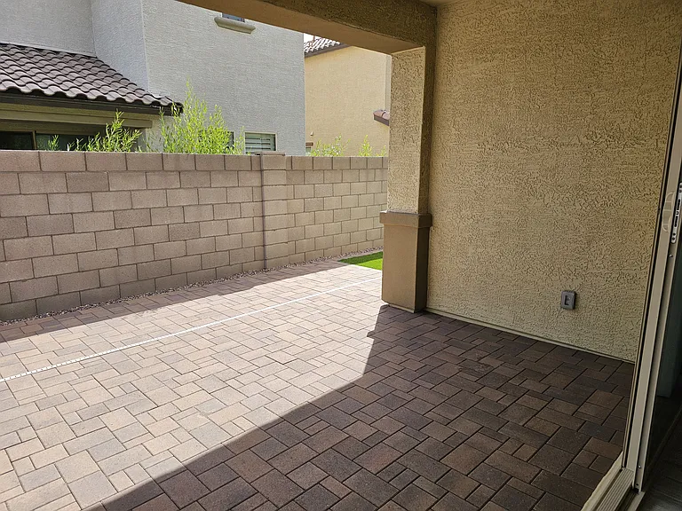 16253 W Avenida Del Sol — Photo 27