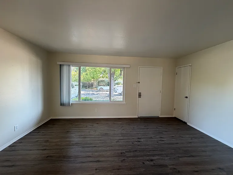 114 Erma Ave — Photo 13