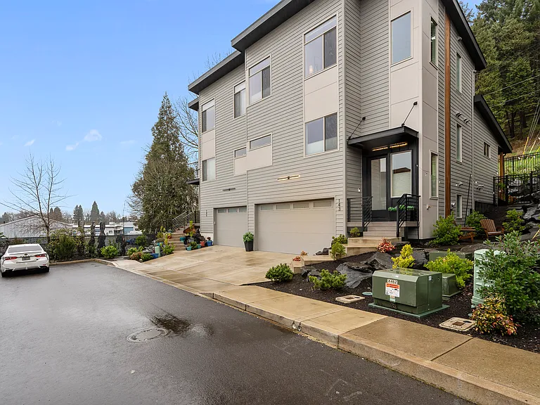 143 Shelton McMurphey Blvd — Photo 29