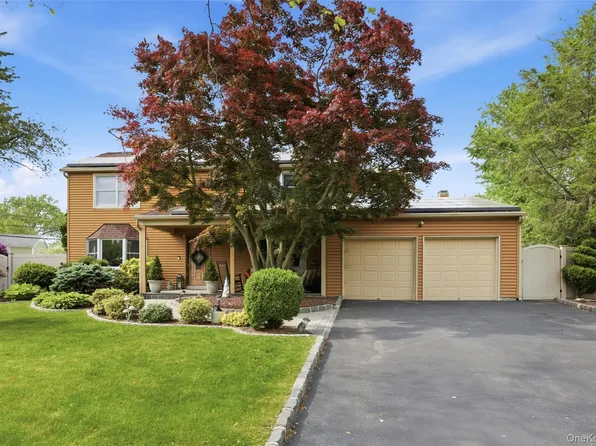5 Millbrook Court, Stony Brook, NY 11790