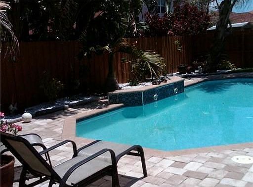 4th image of 4877911 Sw 52nd St
