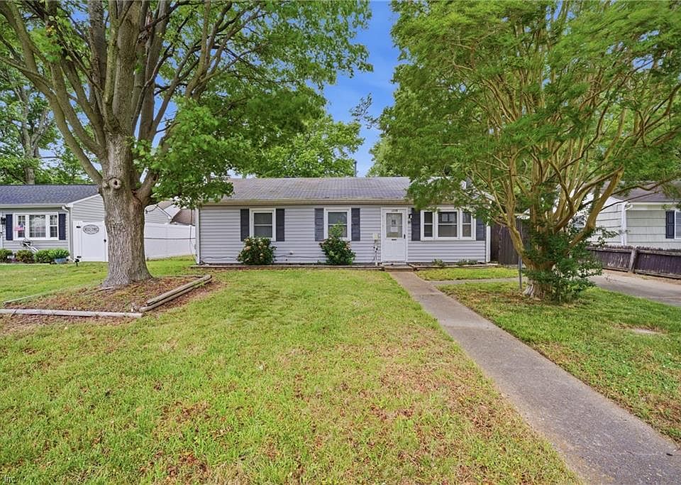 1st image of 1003 Rollins Cir