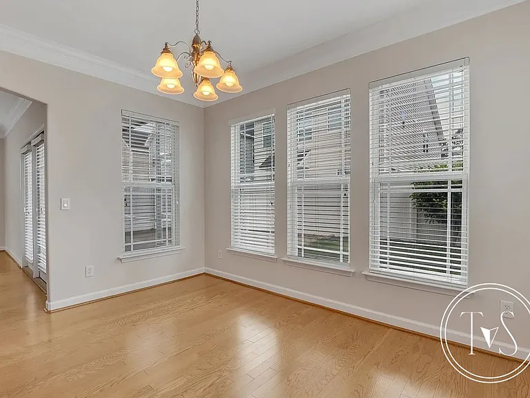 175 Summer Hill Ct — Photo 13