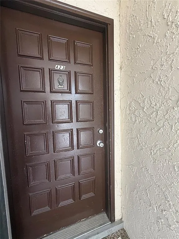2 bed, 1.0 bath, 857 sqft, $1,600 — Photo 1