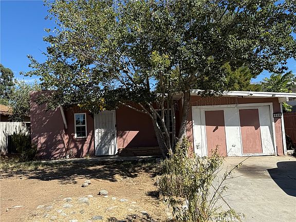 2nd image of 1133 W Jacinto View Rd