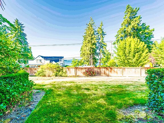 5th image of 4171 W Lake Sammamish Parkway SE #A101
