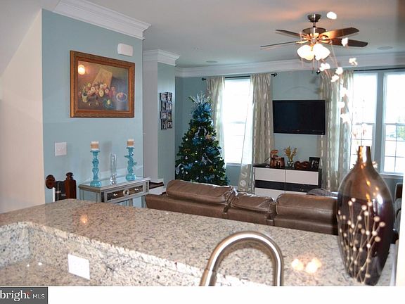 3rd image of 1203 Wynne Ln