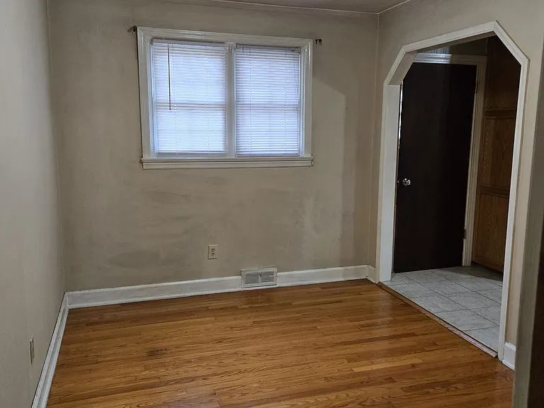 345 Park Ave — Photo 5