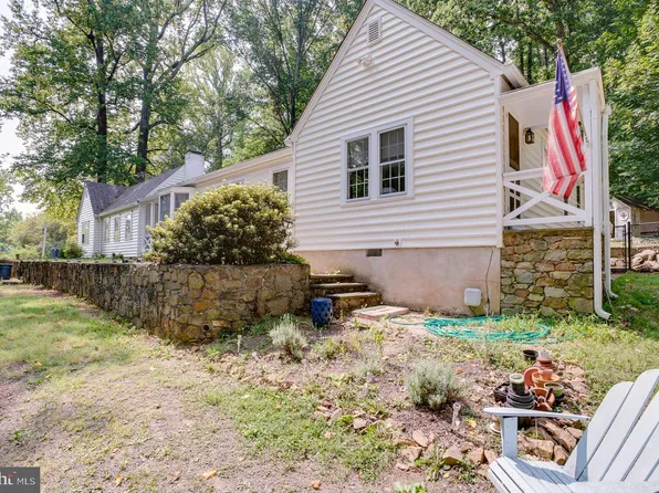 7471 Keith Rd, Warrenton, VA 20186