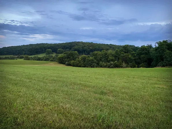 7735 & 7739 Walker Dr, Radford, VA 24141