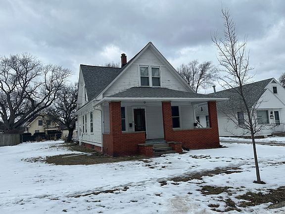 2nd image of 852 Wright Ave #Top