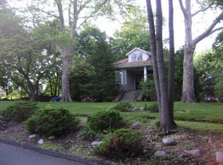 14 Old Pomona Rd, Suffern, NY 10901