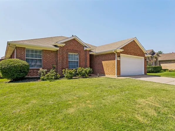 3012 Berkshire Ln, Corinth, TX 76210