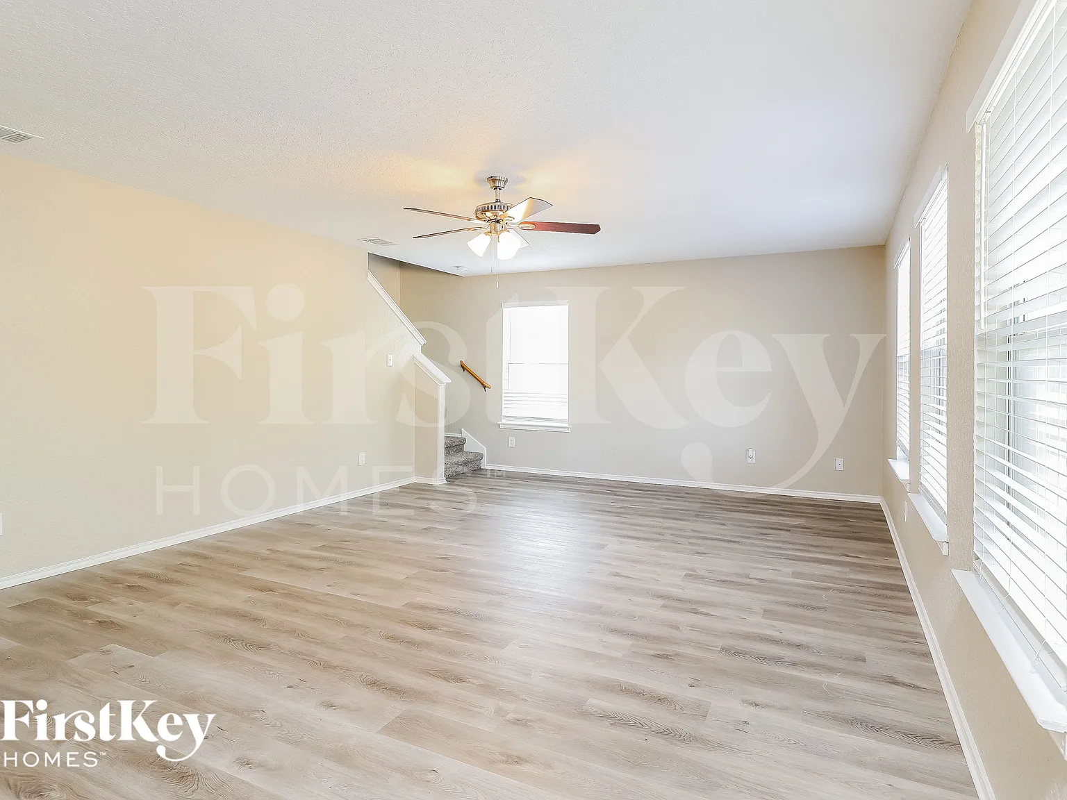 3 bed, 2.5 bath, 2506 sqft, $1,500 — Photo 3