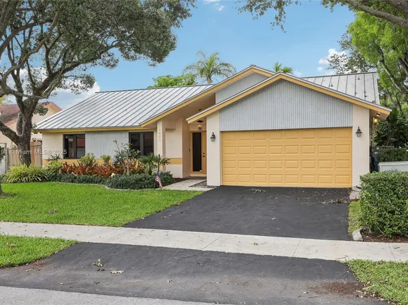 1860 NW 43rd St, Oakland Park, FL 33309
