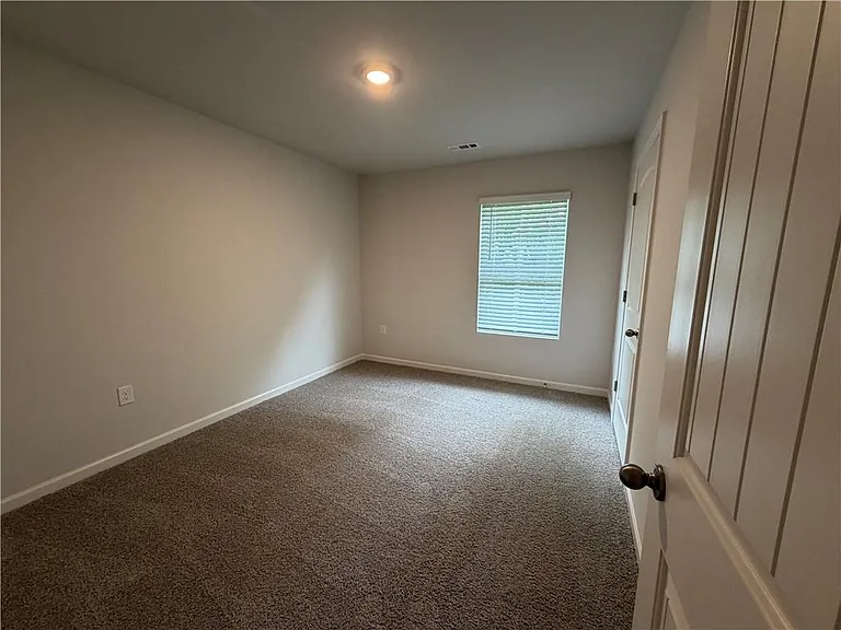 36 Berryville Dr — Photo 10
