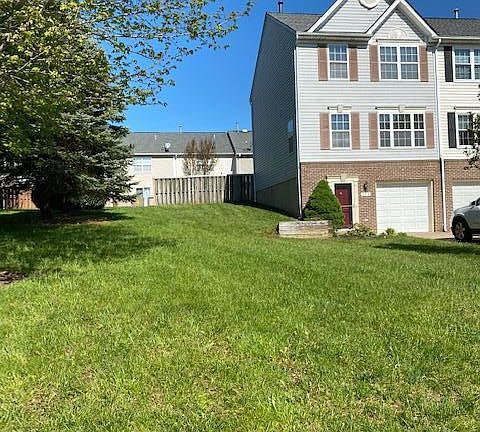 2nd image of 575 Highland Towne Ln