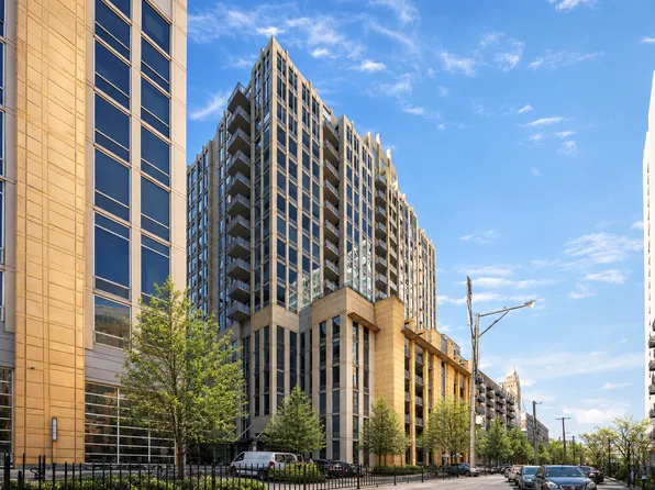 720 N Larrabee St APT 1711, Chicago, IL 60654
