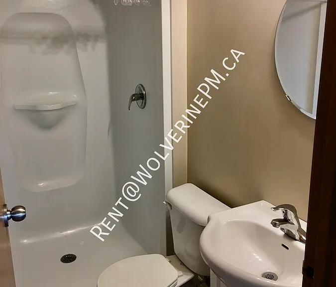 253 Lester St #302 — Photo 10