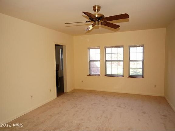 3rd image of 1728 N Queens Ln APT 181