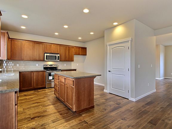 4th image of 17415 26th Ave E