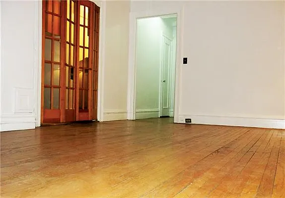 Sold by Maz Group NY | media 18