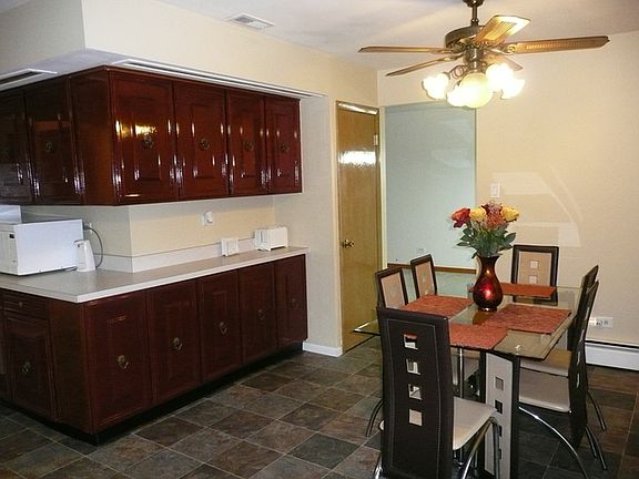 4th image of 15129 Willow Ln