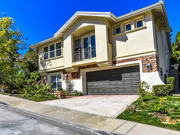 4th image of 2434 Ridgegate Row