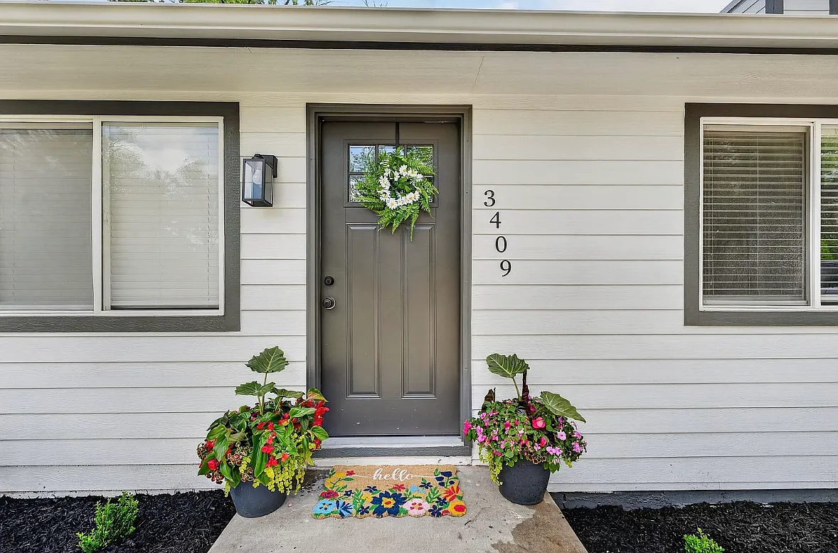 4 bed, 1767 sqft, $2,500 — Photo 2