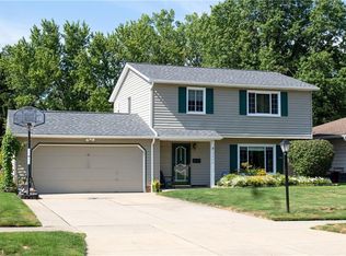 13498 Sherwood Cir, Garfield Heights, OH 44125